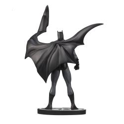 DC Direct Estatua a Batman Black & White Batman (by Jorge Jimenez) 27 cm