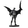 DC Direct Estatua a Batman Black & White Batman (by Jorge Jimenez) 27 cm