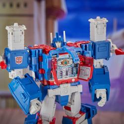 The Transformers: The Movie Generations Studio Series Commander Class Figura 86-21 Ultra Magnus 24 cm
