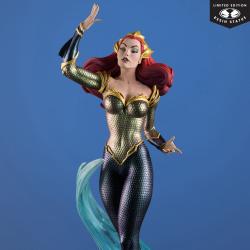 DC Direct Cover Girls Estatua 1/8 Mera by J. Scott Campbell 26 cm
