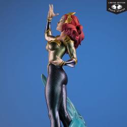 DC Direct Cover Girls Estatua 1/8 Mera by J. Scott Campbell 26 cm