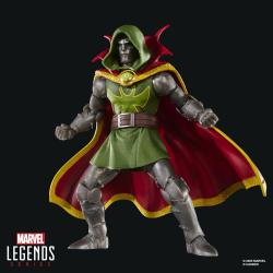 Figura Emperor Doom Marvel Legends Series 15cm