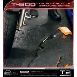 Terminator 2Estatua T-800 On Motorcycle Limited Signature Edition 70 cm