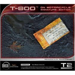 Terminator 2Estatua T-800 On Motorcycle Limited Signature Edition 70 cm