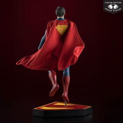 Superman (2025) DC Direct 1/6 Estatua Superman 35 cm