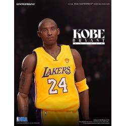 NBA Collection Figura Real Masterpiece 1/6 Kobe Bryant 242010 Limited Edtition 30 cm