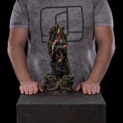 Tomb Raider Estatua 1/10 Deluxe Art Scale Lara Croft 36 cm