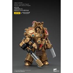 Warhammer The Horus Heresy Figura 1/18 Legio Custodes Aquilon Terminator Squad Aquilon with Infernus Firepike 14 cm