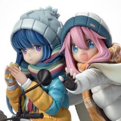Laid-Back Camp Estatua PVC 1/7 Prisma Wing Nadeshiko Kagamihara & Rin Shima 24 cm