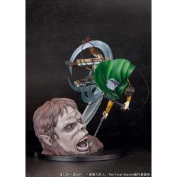 Attack on Titan Estatua PVC 1/7 Levi vs Beast Titan Ver. 28 cm